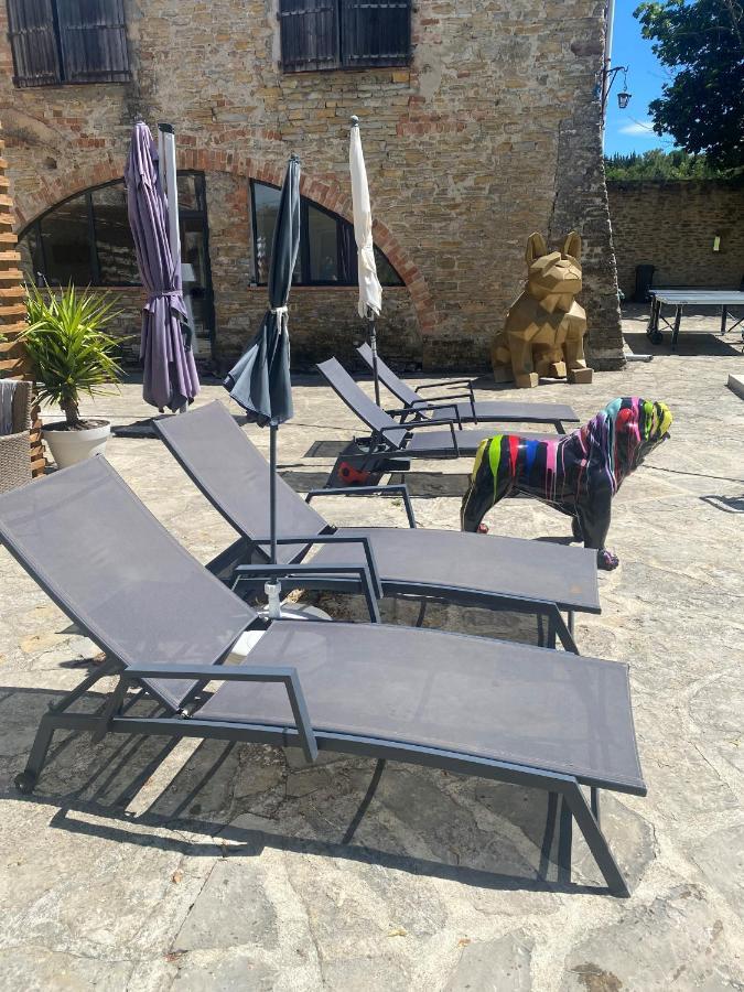 Logis Dans Ancien Relais De Poste Lejlighed Saint Julien Les Rosiers Eksteriør billede